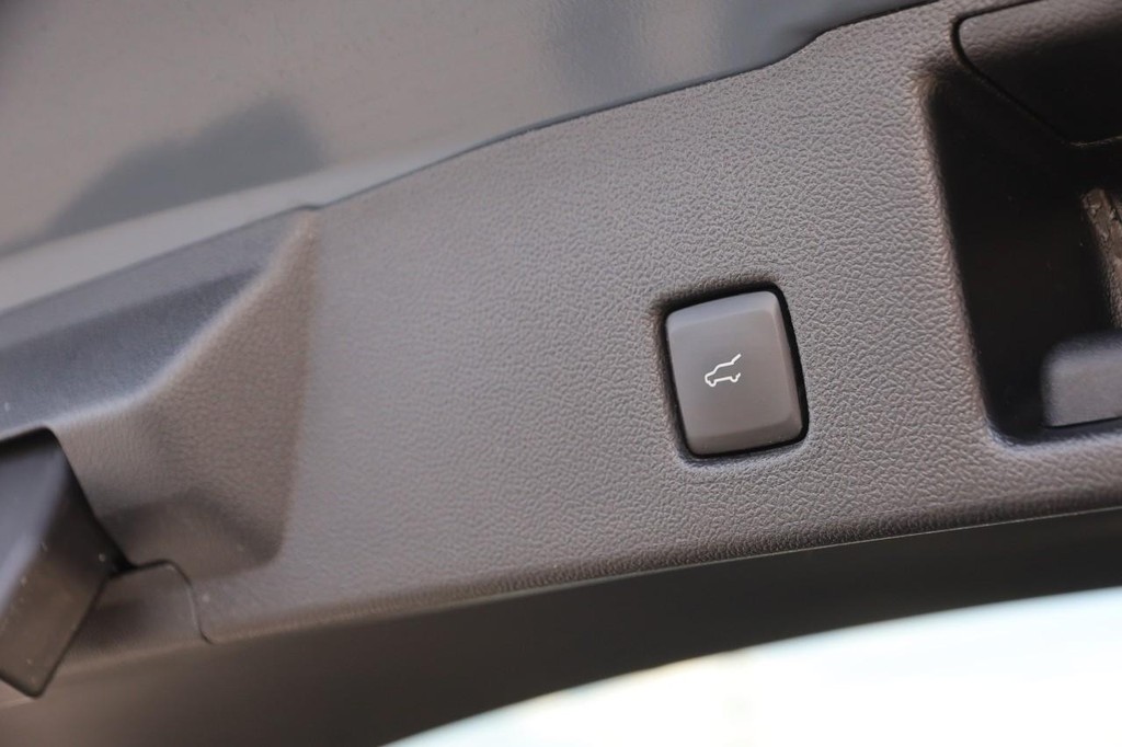 Ford Escape Vehicle Image 08