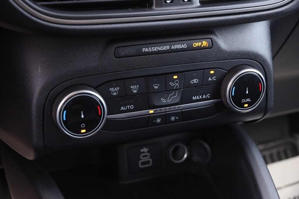 Ford Escape Vehicle Image 18
