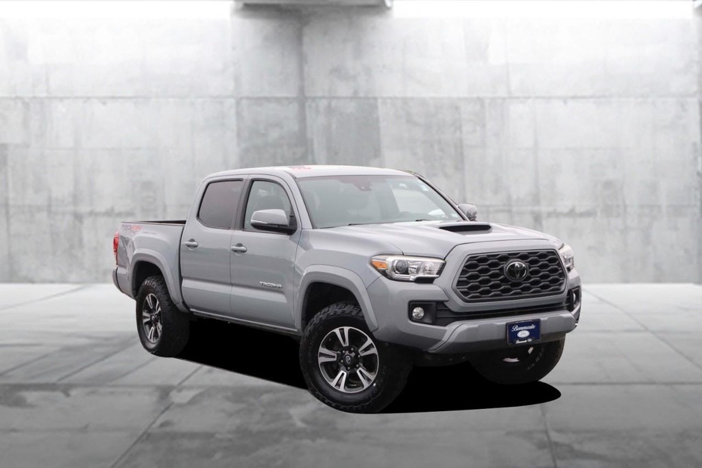 Toyota Tacoma Vehicle Image 02