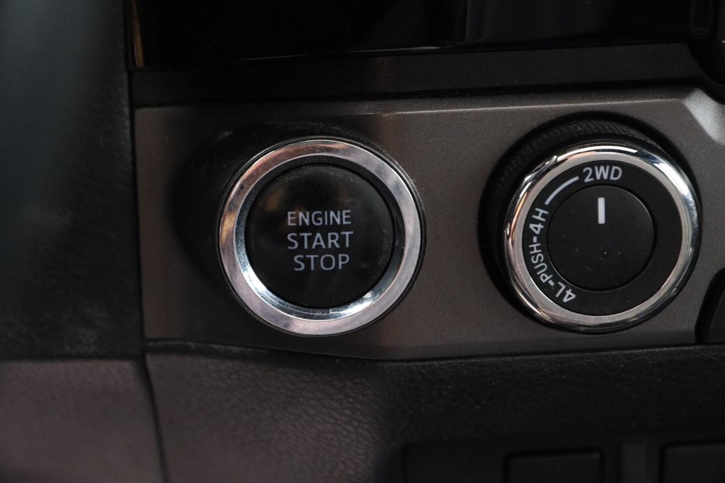 Toyota Tacoma Vehicle Image 15