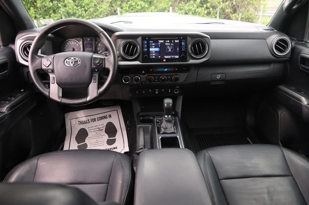 Toyota Tacoma Vehicle Image 21