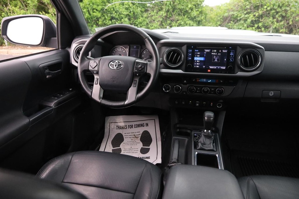 Toyota Tacoma Vehicle Image 22