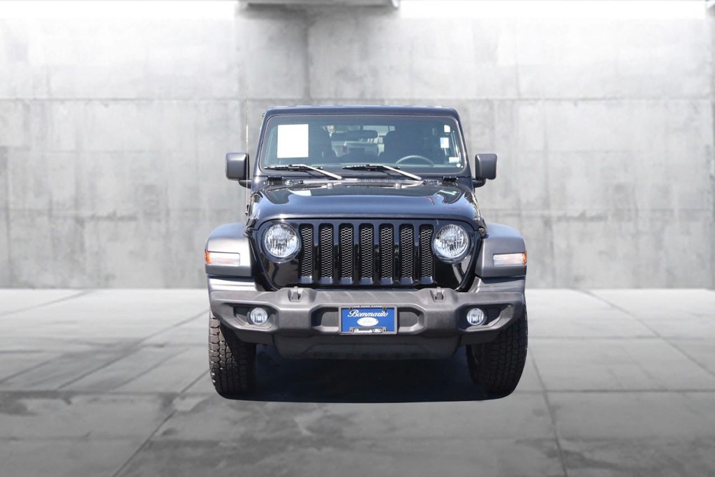 Jeep Wrangler Vehicle Image 04