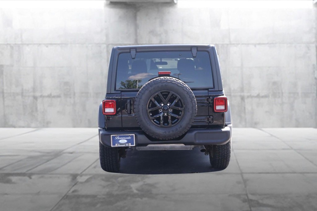 Jeep Wrangler Vehicle Image 06