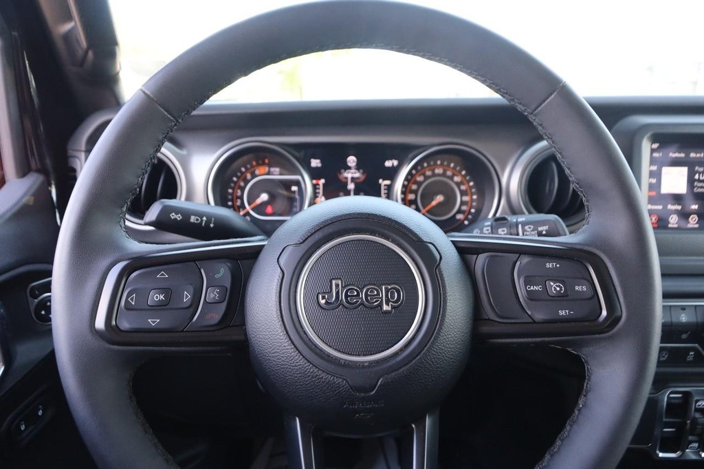 Jeep Wrangler Vehicle Image 10