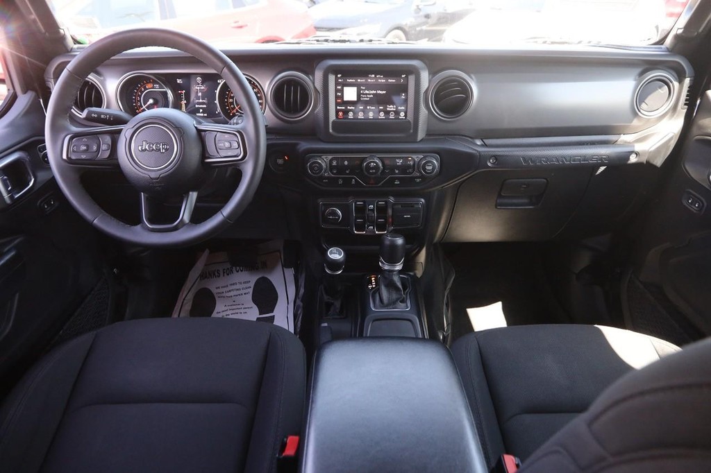Jeep Wrangler Vehicle Image 21