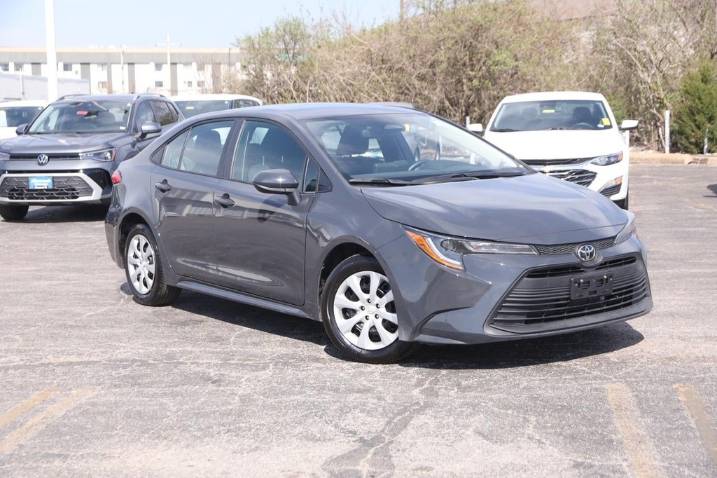 Toyota Corolla Vehicle Image 03