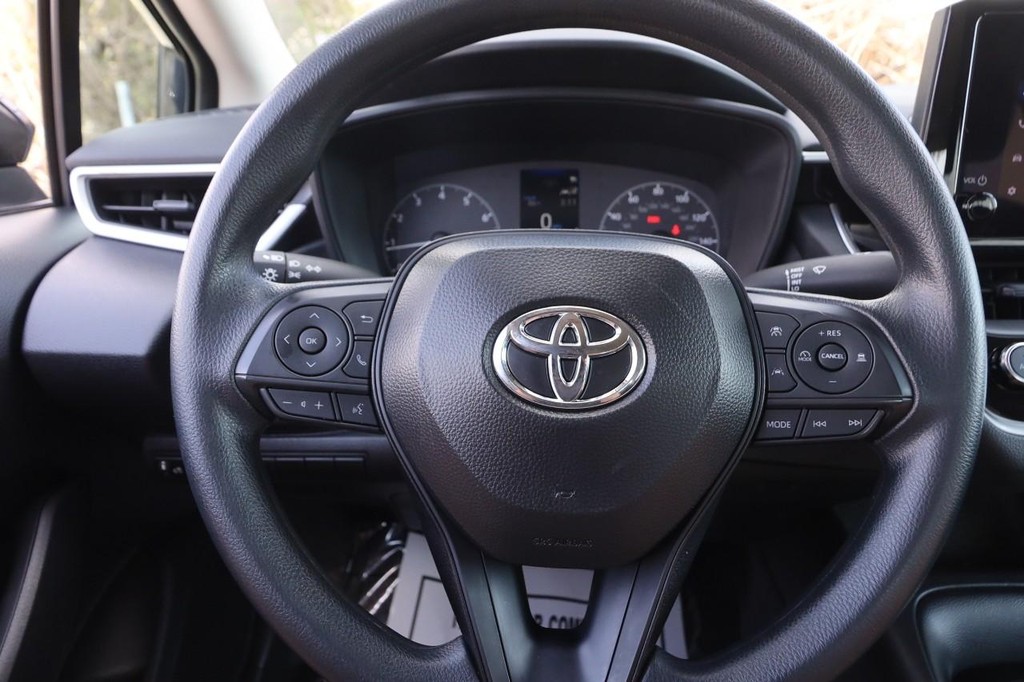 Toyota Corolla Vehicle Image 11
