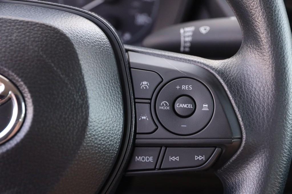 Toyota Corolla Vehicle Image 13
