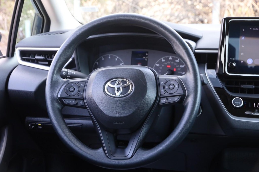 Toyota Corolla Vehicle Image 21