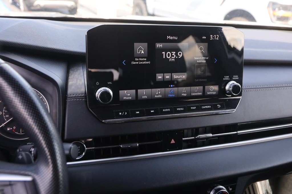 Mitsubishi Outlander Vehicle Full-screen Gallery Image 17