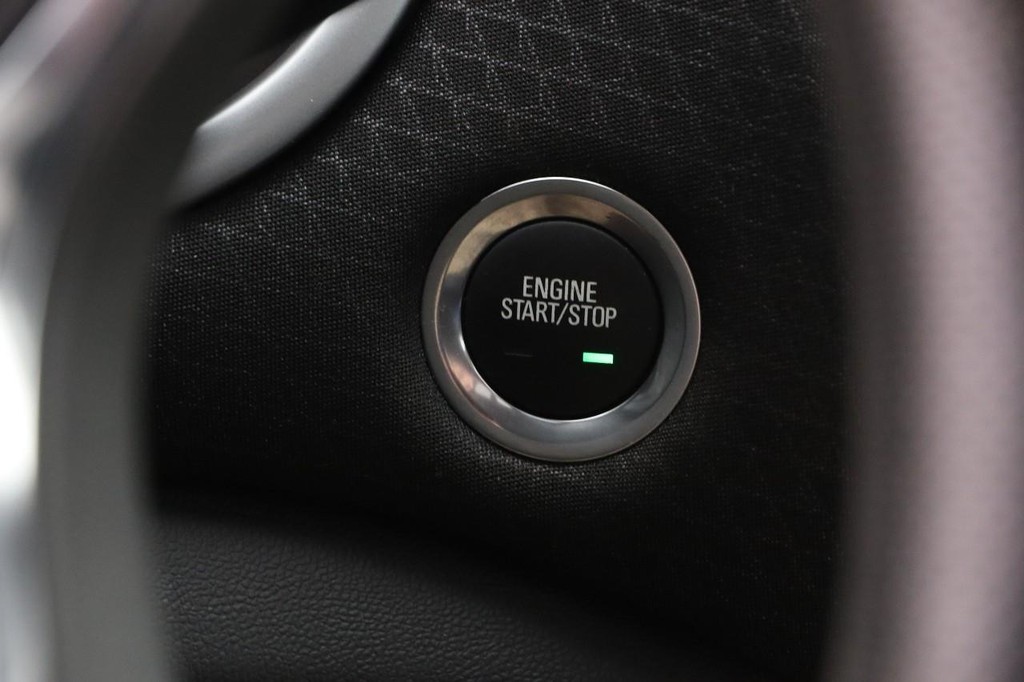 Chevrolet Malibu Vehicle Full-screen Gallery Image 15
