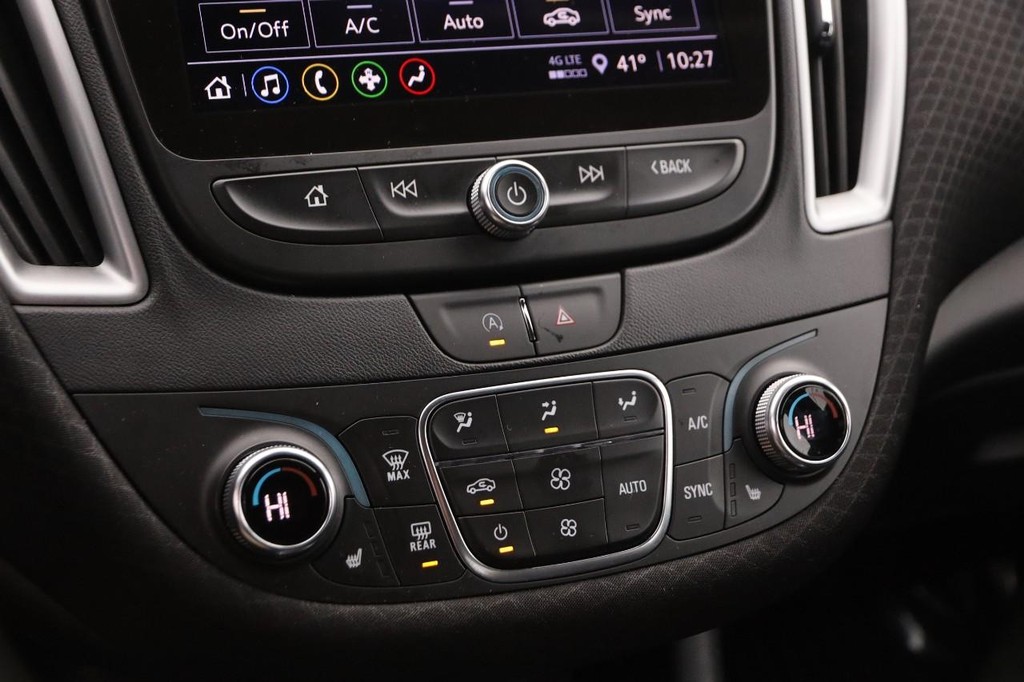 Chevrolet Malibu Vehicle Full-screen Gallery Image 18