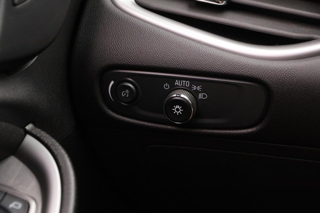 Chevrolet Malibu Vehicle Full-screen Gallery Image 20