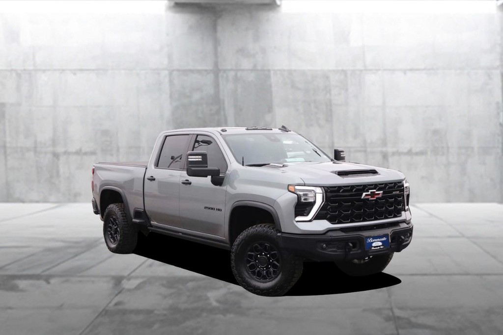 Chevrolet Silverado 2500HD Vehicle Image 02