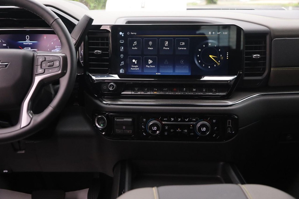 Chevrolet Silverado 2500HD Vehicle Image 25
