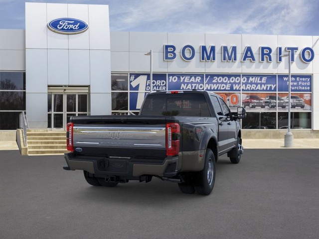 Ford Super Duty F-350 DRW Vehicle Image 08