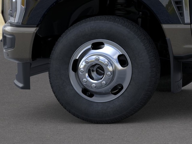 Ford Super Duty F-350 DRW Vehicle Image 19