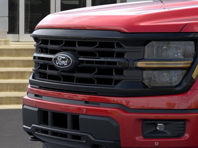 Ford F-150 Vehicle Full-screen Gallery Image 17