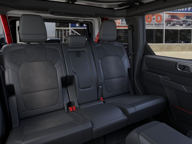 Ford Bronco Vehicle Full-screen Gallery Image 11