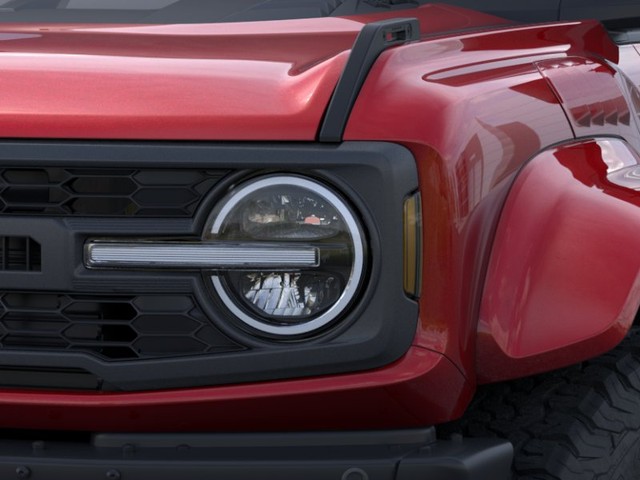 Ford Bronco Vehicle Full-screen Gallery Image 20
