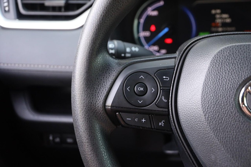 Toyota RAV4 Vehicle Full-screen Gallery Image 11