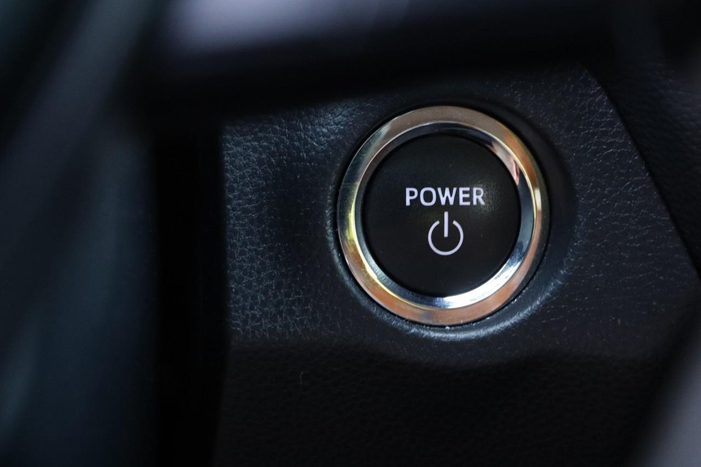 Toyota RAV4 Vehicle Full-screen Gallery Image 14