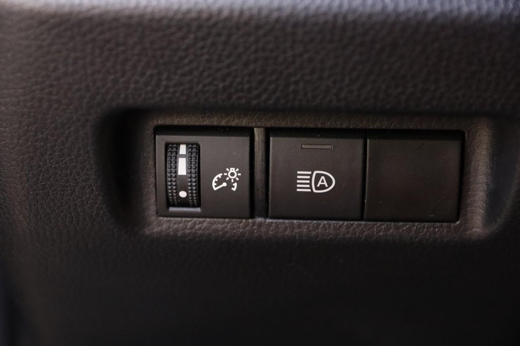Toyota RAV4 Vehicle Full-screen Gallery Image 19
