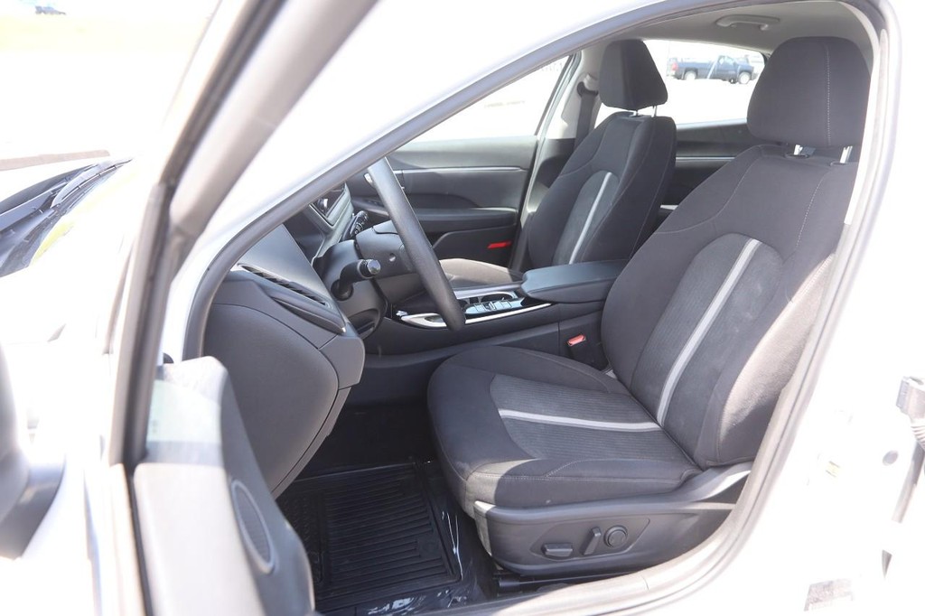 Hyundai Sonata Vehicle Image 08