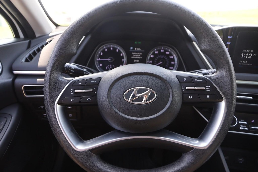 Hyundai Sonata Vehicle Image 10