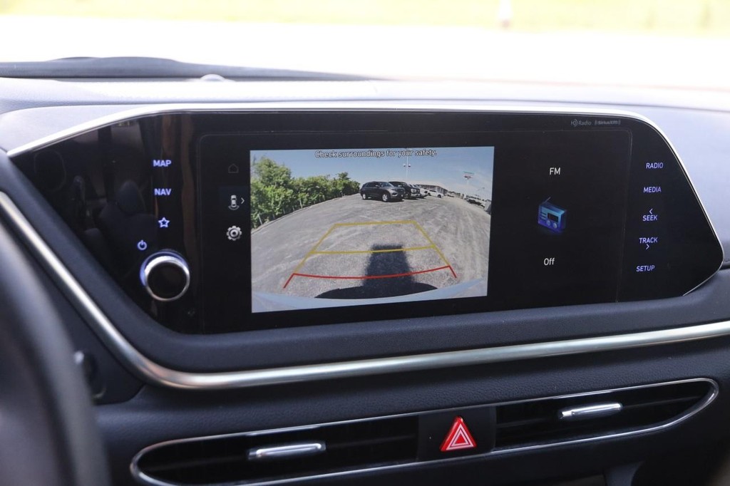 Hyundai Sonata Vehicle Image 18