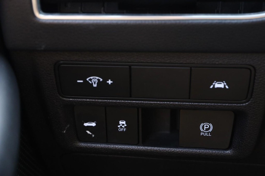 Hyundai Sonata Vehicle Image 21