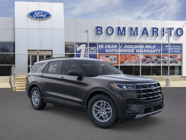 Ford Explorer Vehicle Image 07