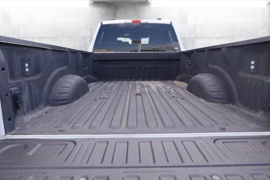 Ford Super Duty F-350 SRW Vehicle Image 07