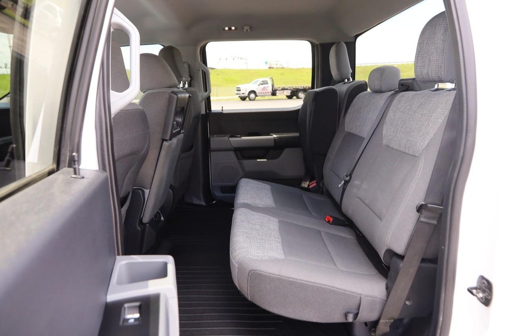 Ford Super Duty F-350 SRW Vehicle Image 09