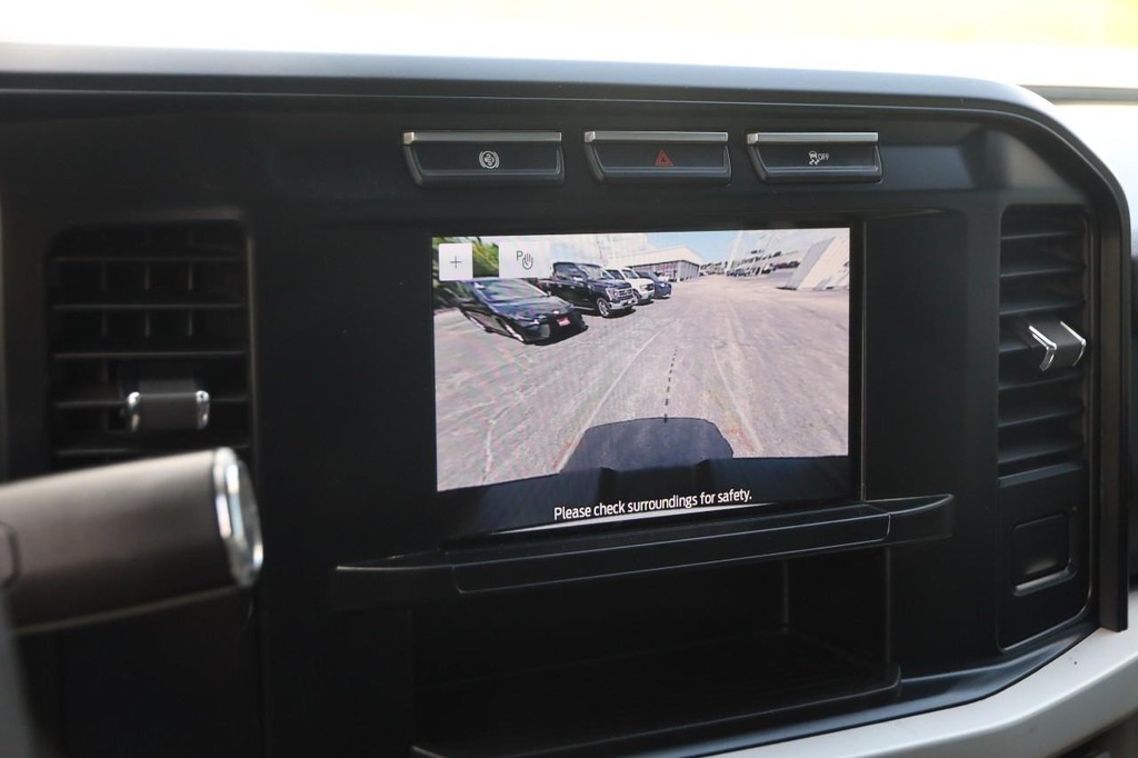 Ford Super Duty F-350 SRW Vehicle Image 16
