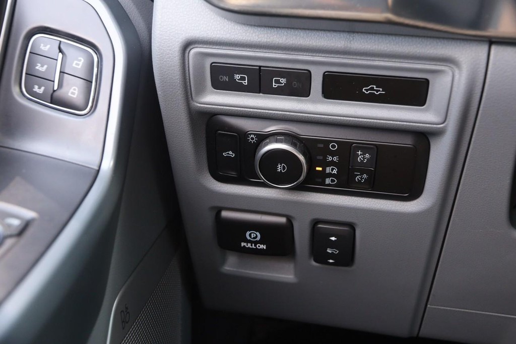 Ford F-150 Vehicle Image 22