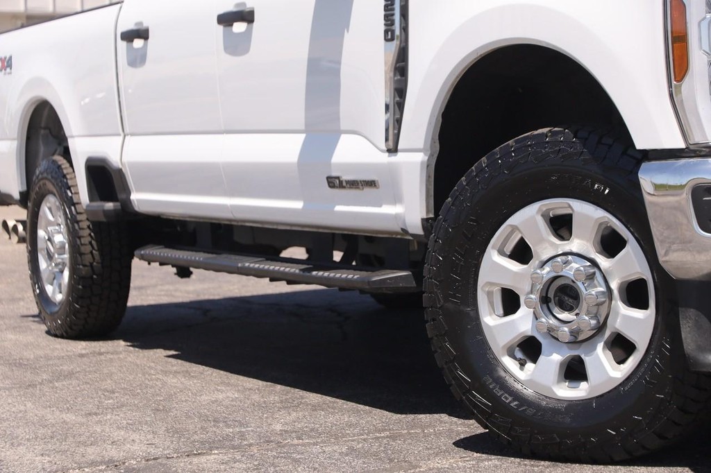 Ford Super Duty F-250 SRW Vehicle Image 03