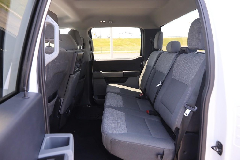 Ford Super Duty F-250 SRW Vehicle Image 09