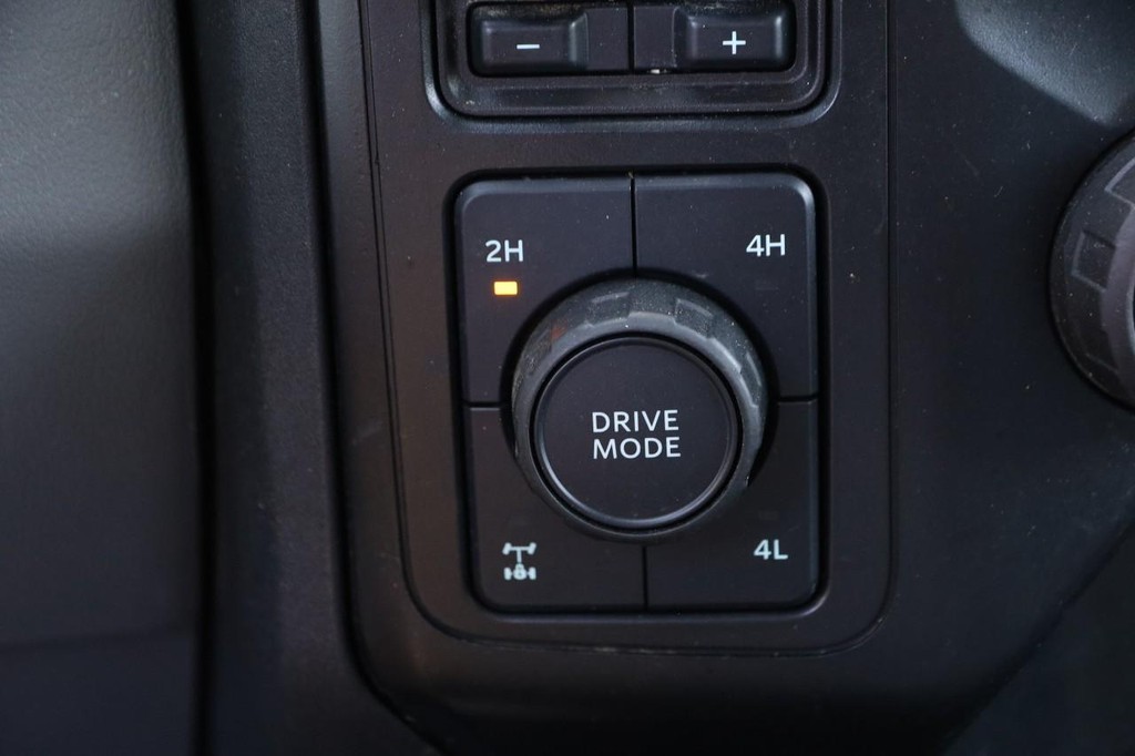 Ford Super Duty F-250 SRW Vehicle Image 14