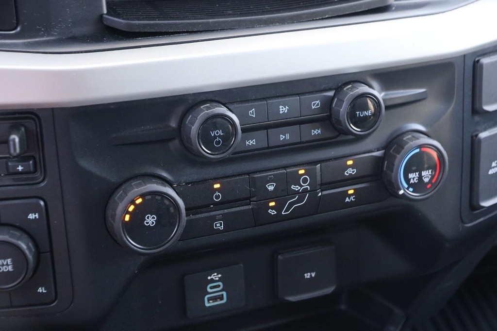 Ford Super Duty F-250 SRW Vehicle Image 17