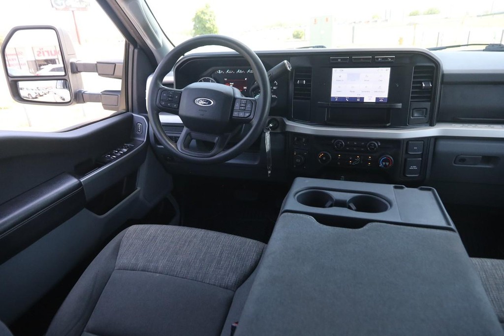 Ford Super Duty F-250 SRW Vehicle Image 20