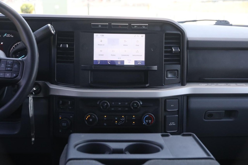 Ford Super Duty F-250 SRW Vehicle Image 22