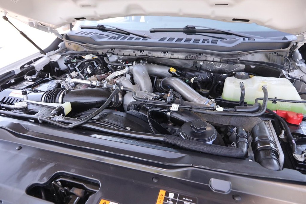 Ford Super Duty F-250 SRW Vehicle Image 25