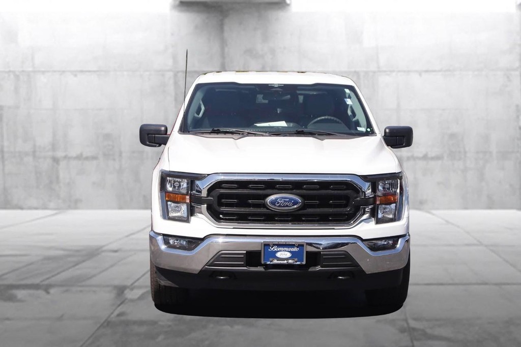 Ford F-150 Vehicle Full-screen Gallery Image 4