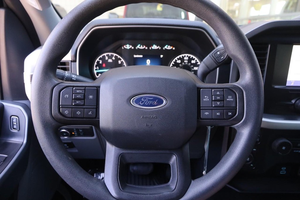 Ford F-150 Vehicle Full-screen Gallery Image 10