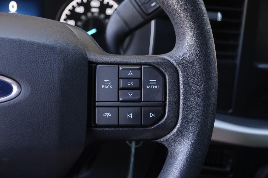 Ford F-150 Vehicle Full-screen Gallery Image 12
