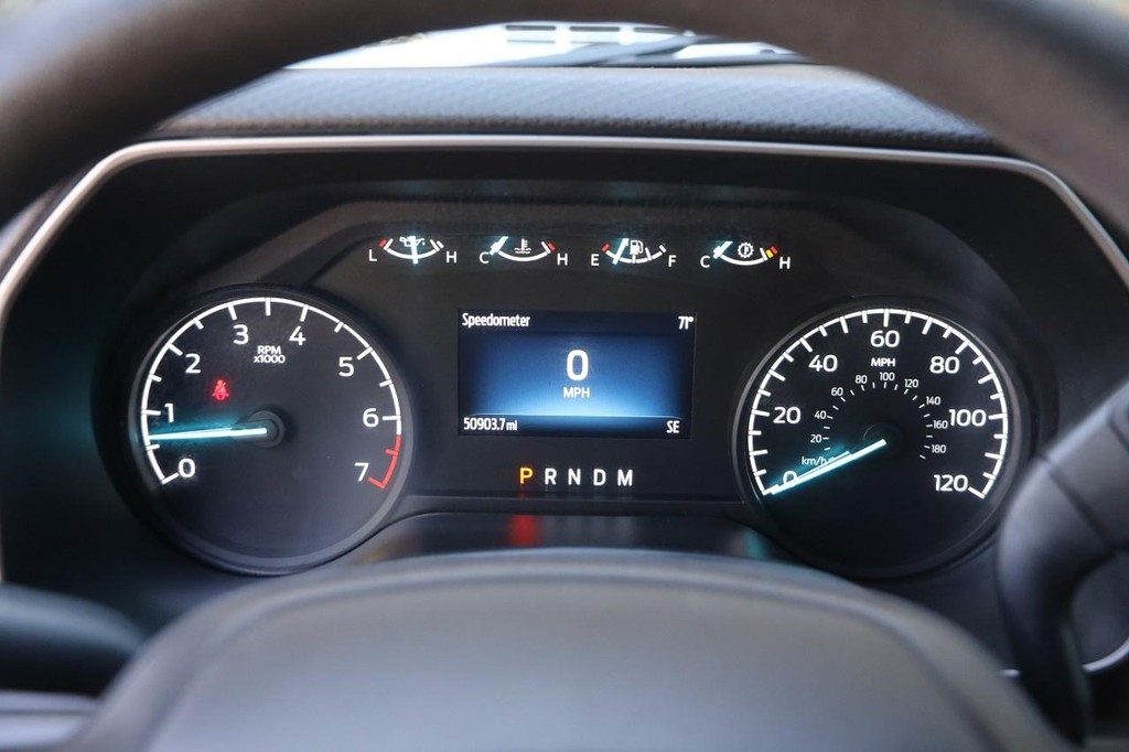 Ford F-150 Vehicle Full-screen Gallery Image 13