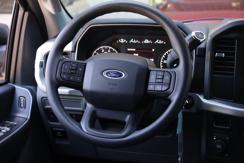 Ford F-150 Vehicle Full-screen Gallery Image 20