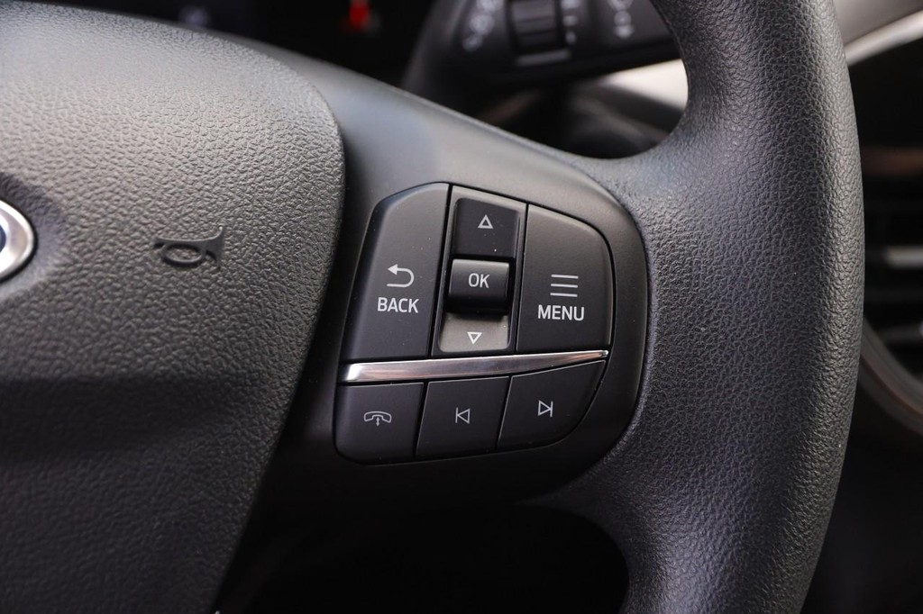 Ford Escape Vehicle Full-screen Gallery Image 12